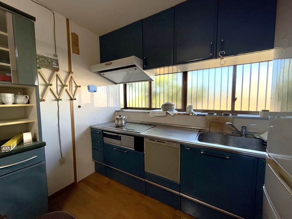 1970s wood house near the coast in Ibusuki, Kagoshima
