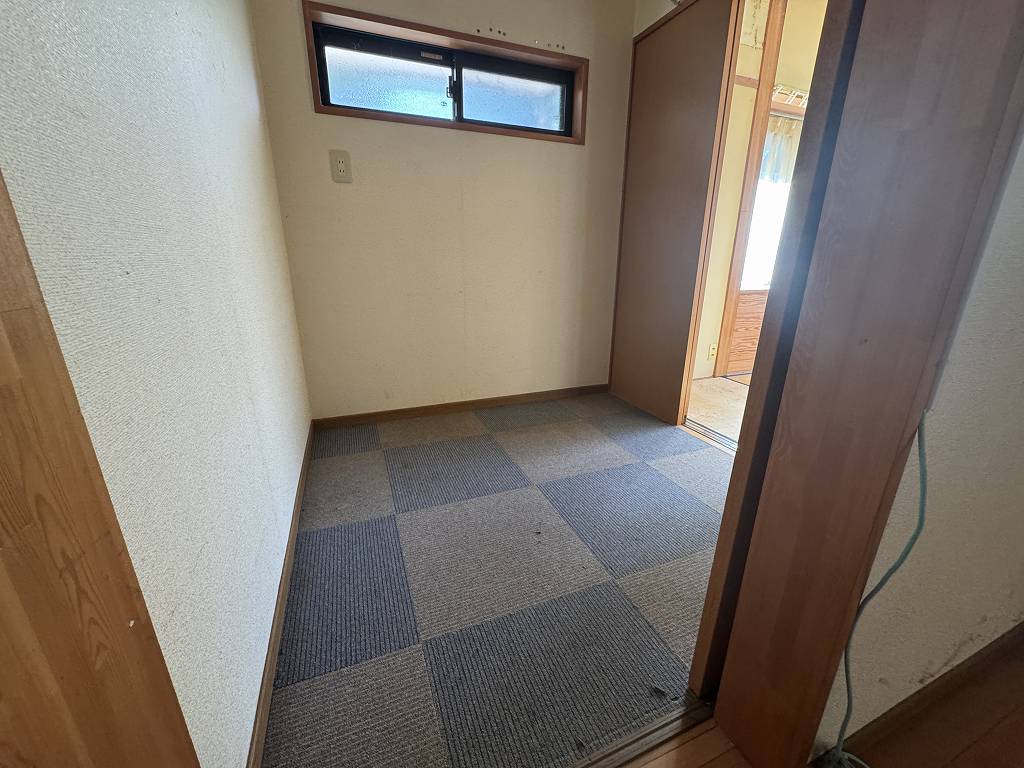 1960s wood house, 11-min walk to station, Nagano