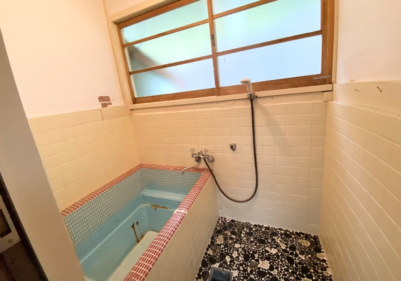 Kumano City Vacant House Requiring Renovation: A Hidden Retreat for Fishermen
