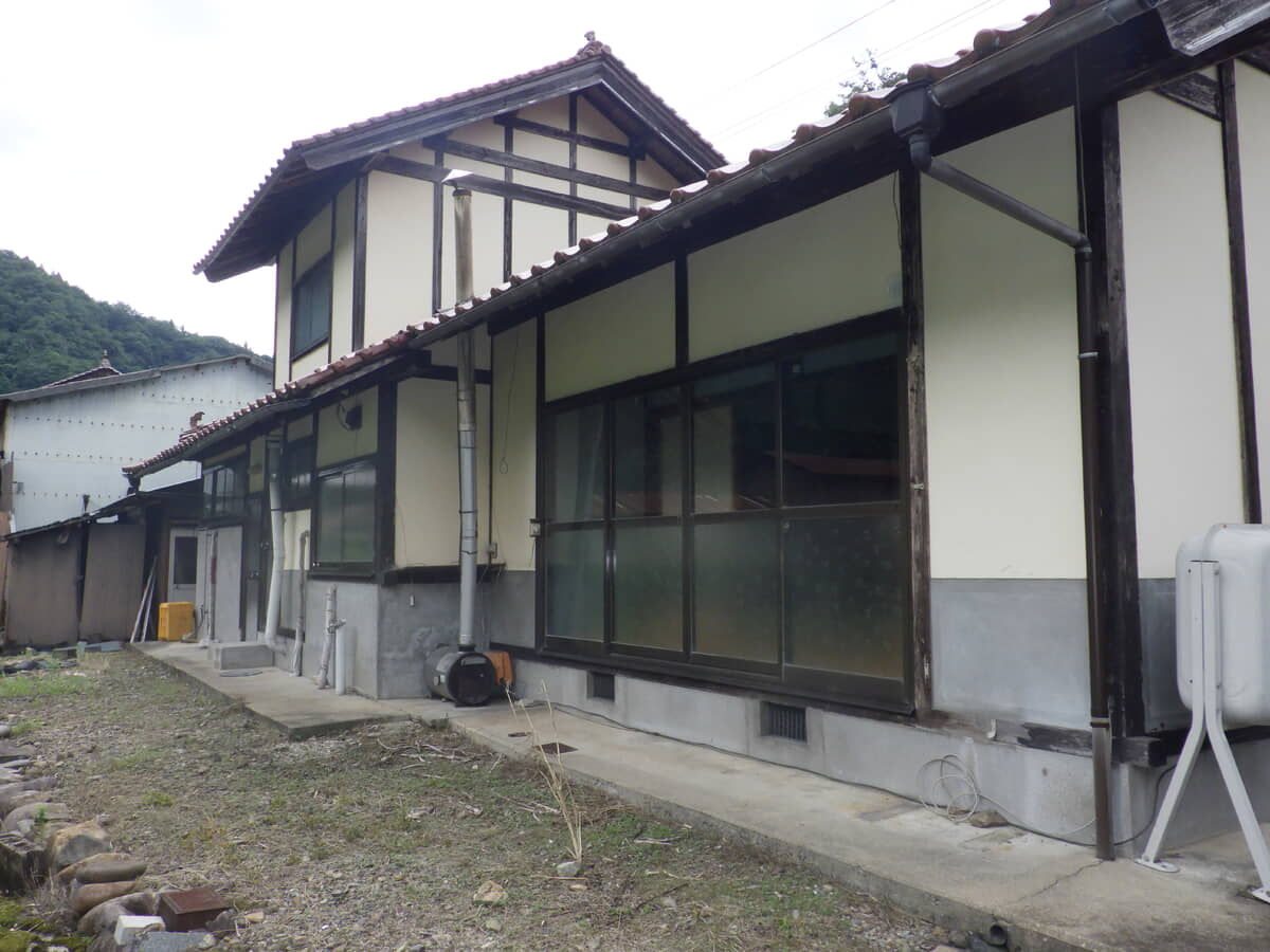 1980s wood house in Hiroshima