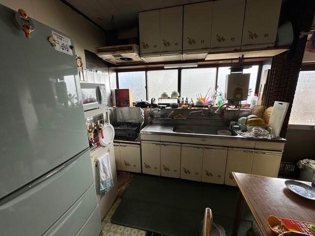 1980s wood house on a large plot in Yamanashi