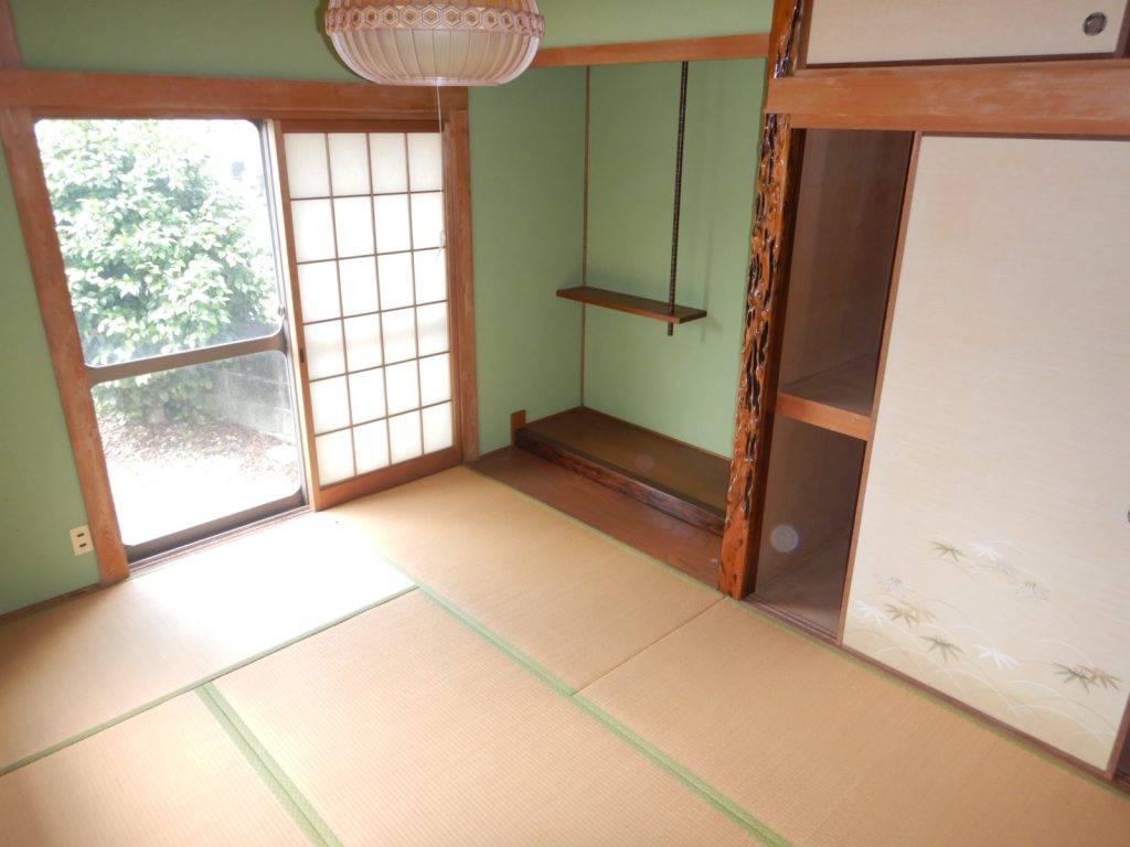 1970s wood house in Ehime