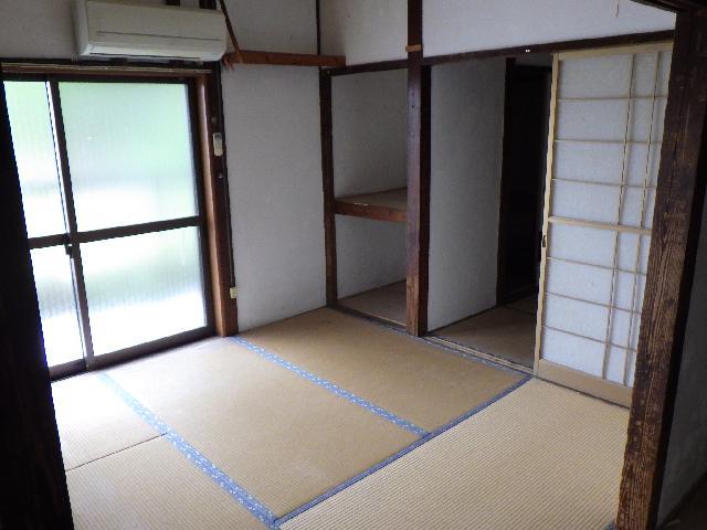 1960s wood house, 8-min walk to station, Nagasaki