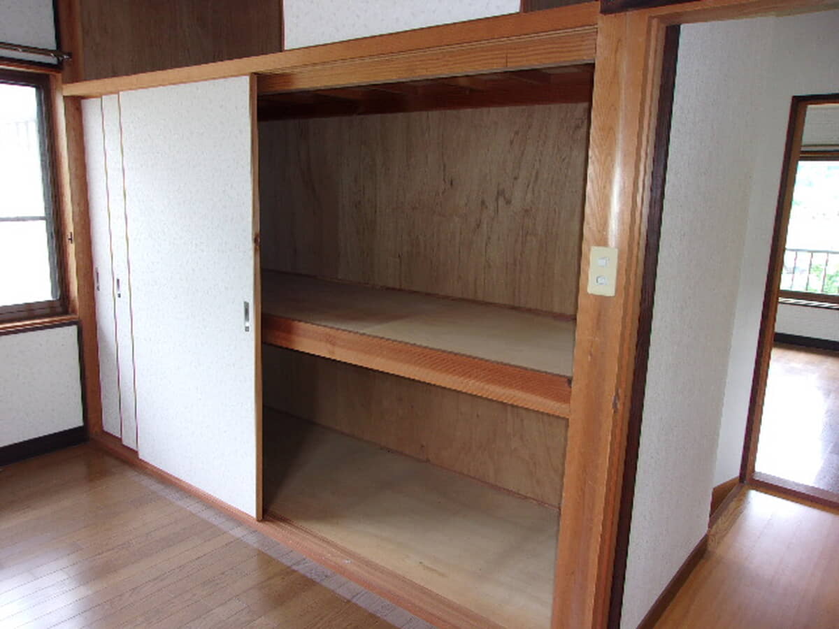 1990s wood house in Hiroshima