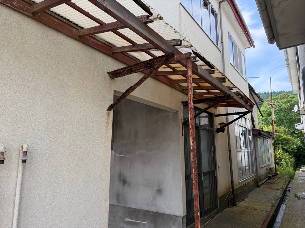 House, 17-min walk to station, Akita