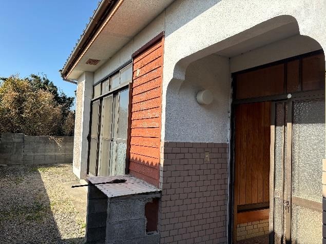 1980s wood house near the coast in Kinko, Kagoshima