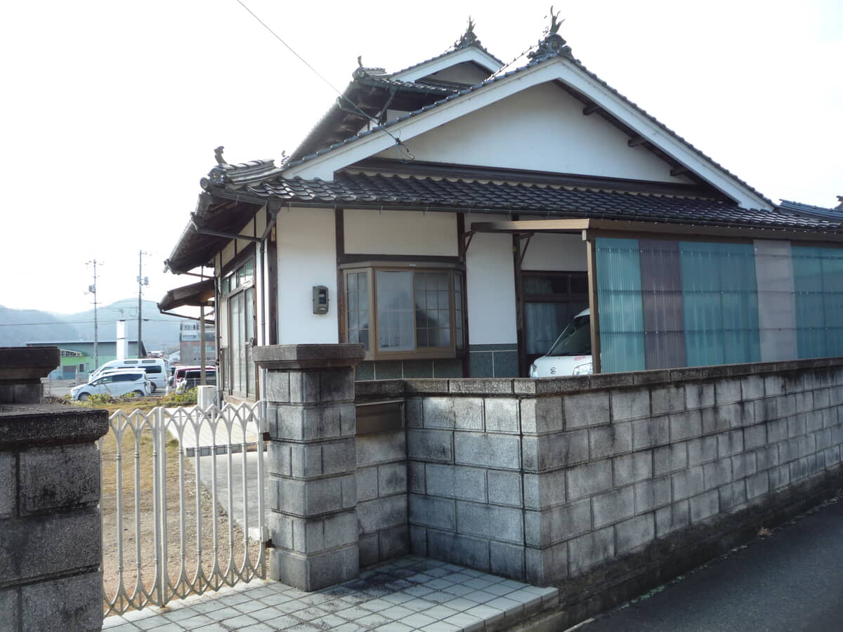 1990s wood house in Hiroshima