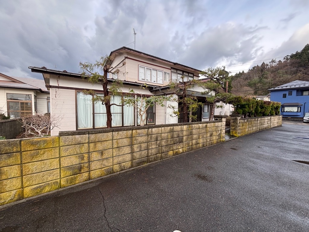 House, 11-min walk to station, Akita