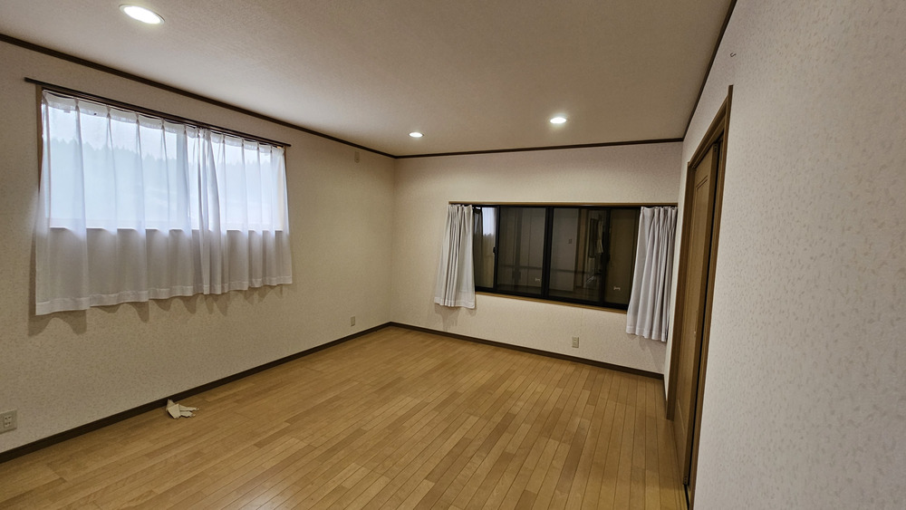 2000s wood house in Toyama