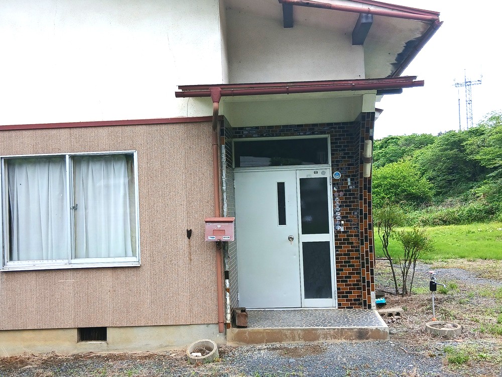 1960s wood house, 11-min walk to station, Iwate