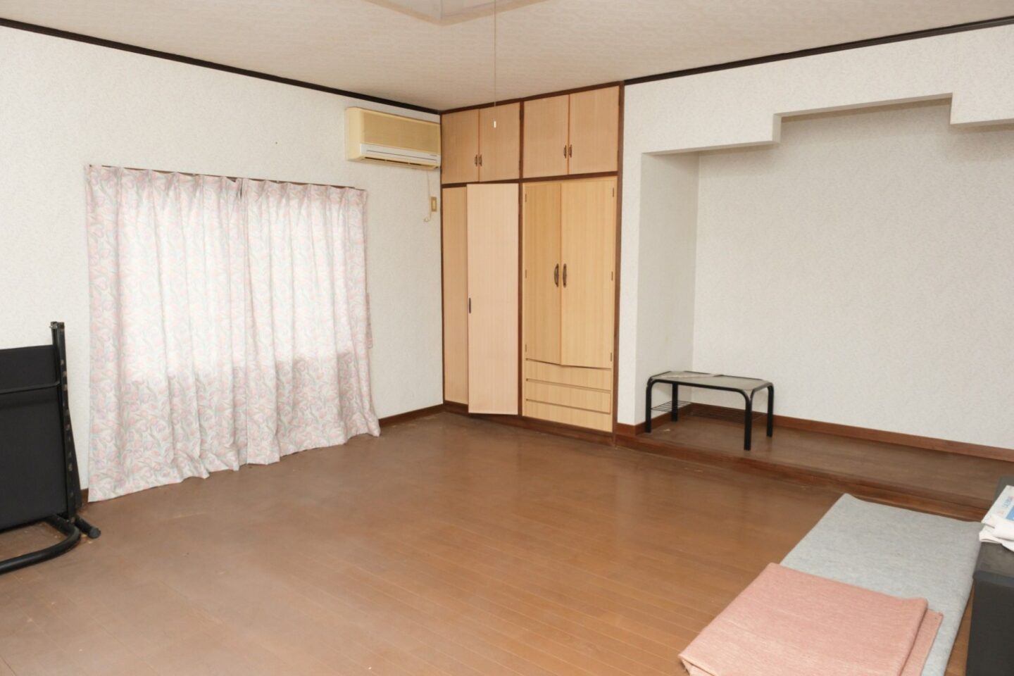 1990s wood house on a large plot in Yamagata