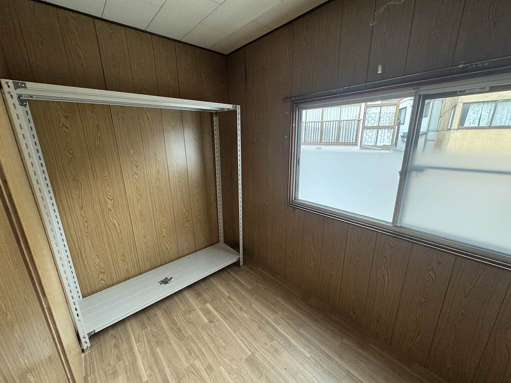 1970s wood house, 11-min walk to station, Nagano