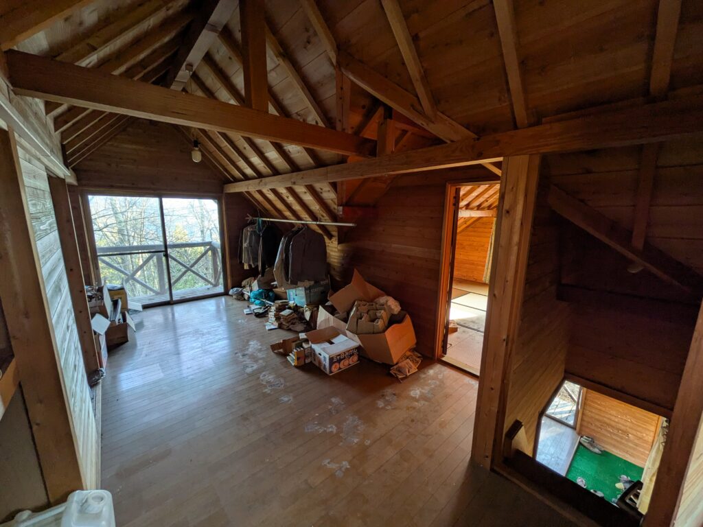1990s wood house on a large plot in Nara