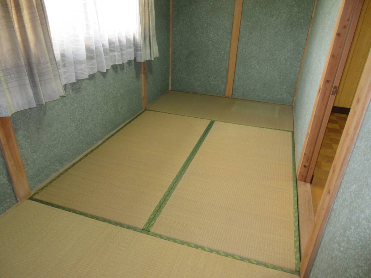 1980s wood house in Hiroshima