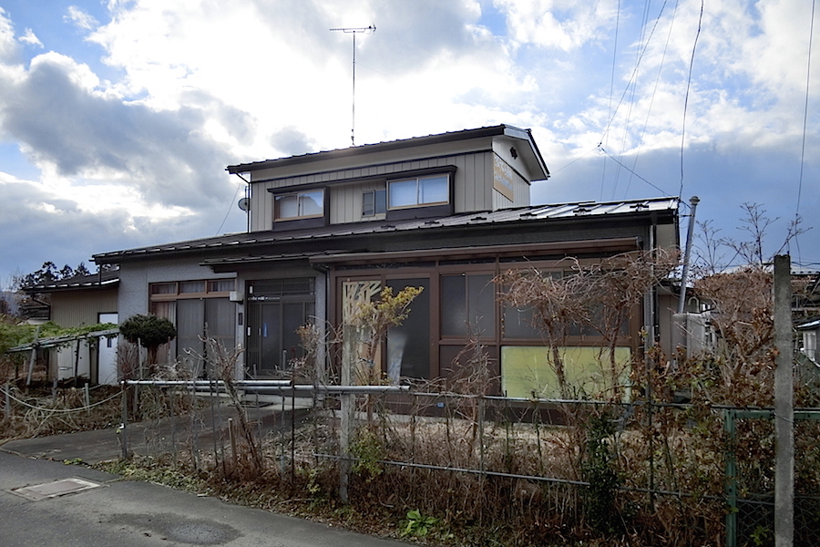 2010s wood house with outbuildings in Aomori