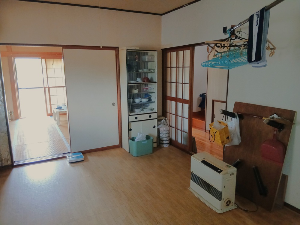 1980s wood house, 10-min walk to station, Iwate
