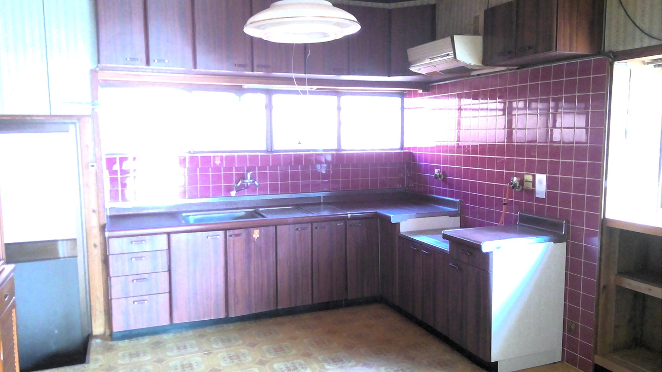 1980s wood house in Koyama, Kimotsuki, farmland, approval needed