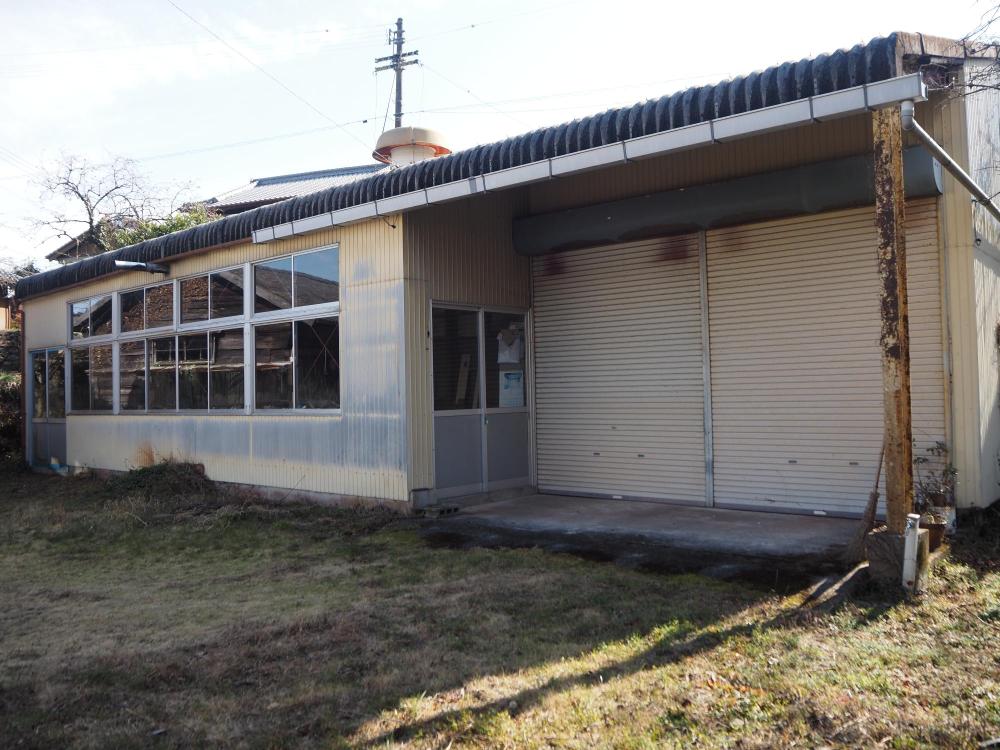 1970s wood house with outbuildings in Tokushima