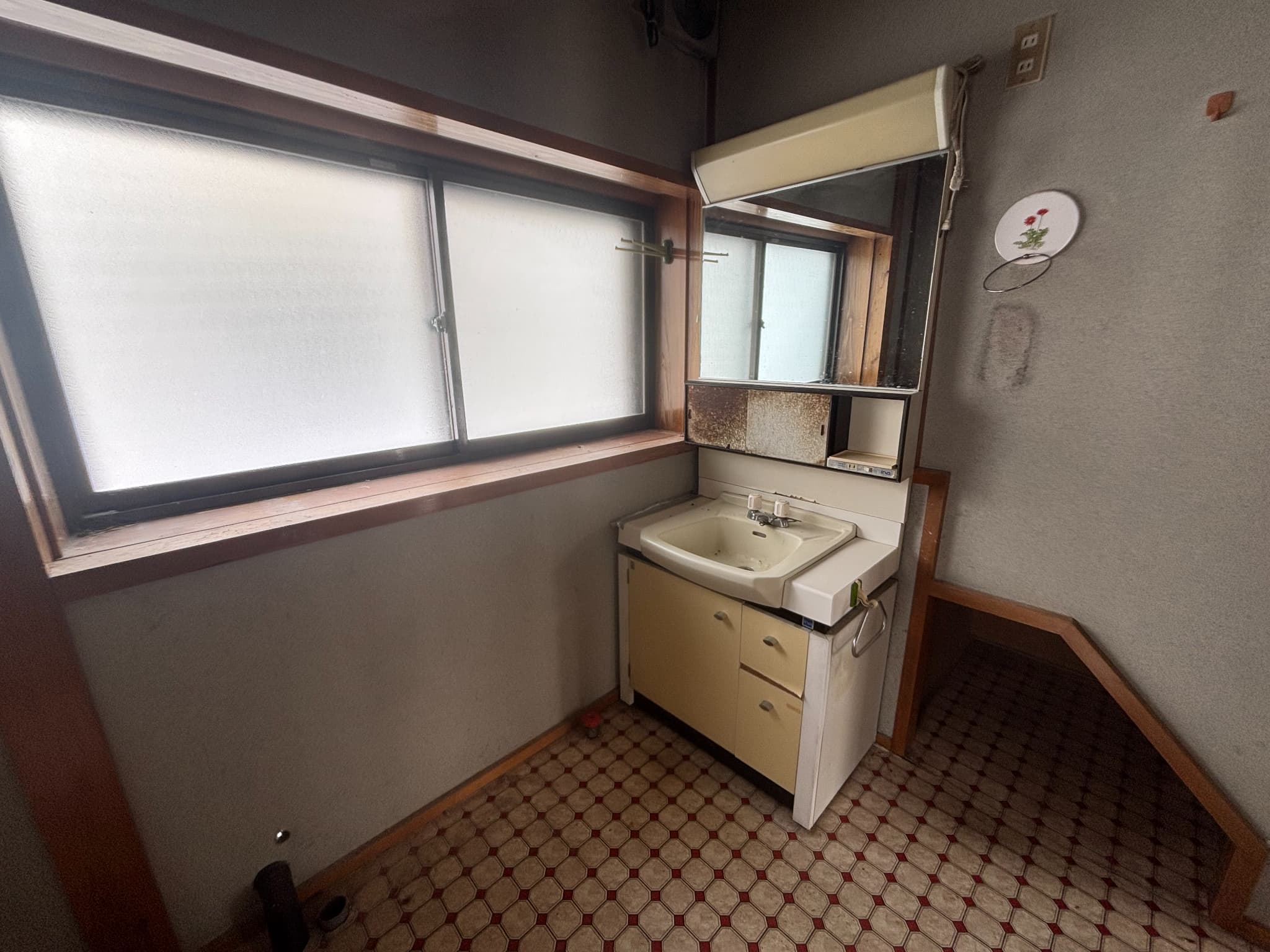 1980s wood house, 5-min walk to station, Iwate