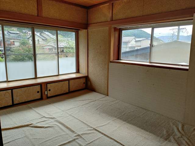 1970s wood house, 10-min walk to station, Nagano