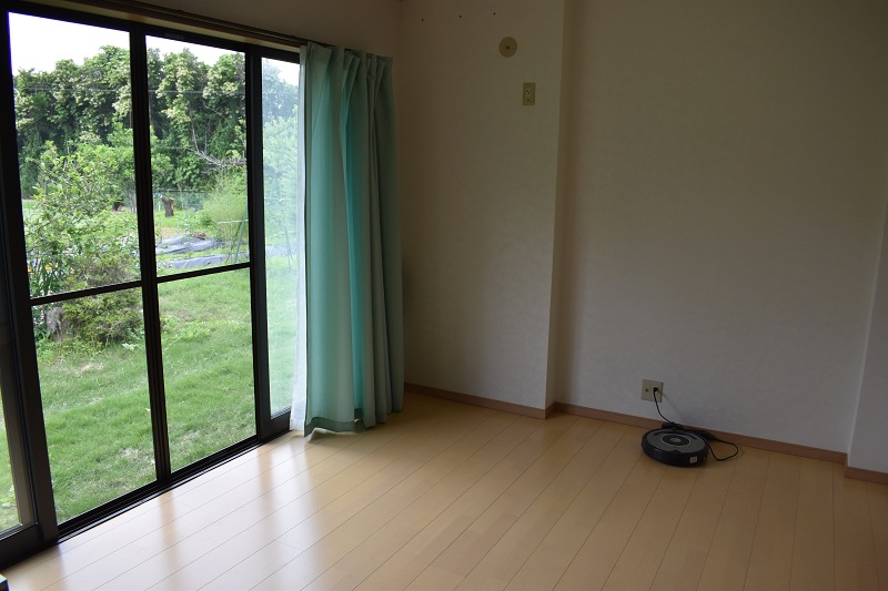 1980s wood house on a large plot in Tottori