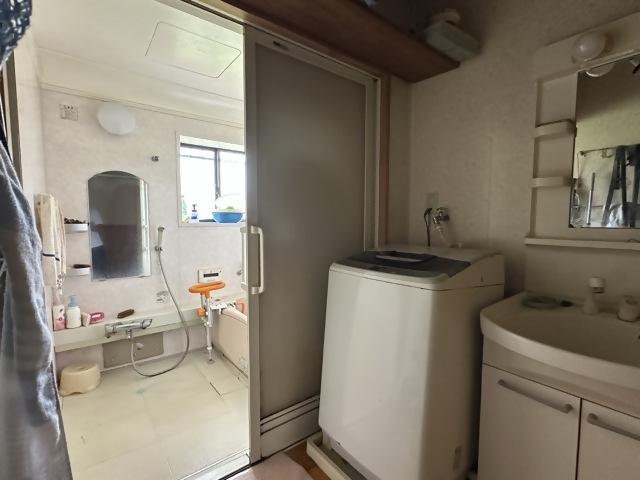 Concrete house in Chiran, Minamikyushu, farmland, approval needed
