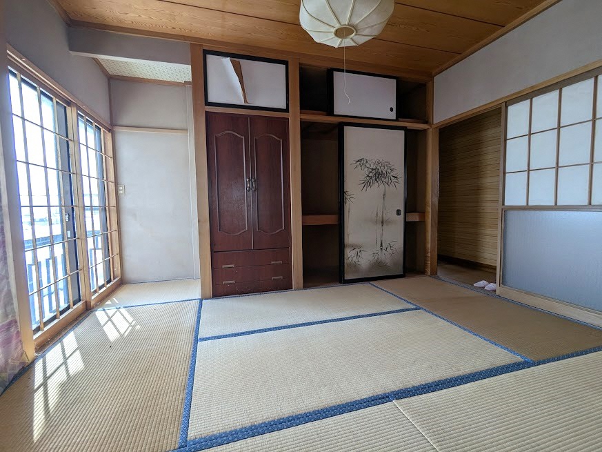 1970s wood house, 17-min walk to station, Yamagata