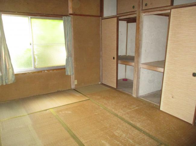 1960s wood house, 17-min walk to station, Okayama