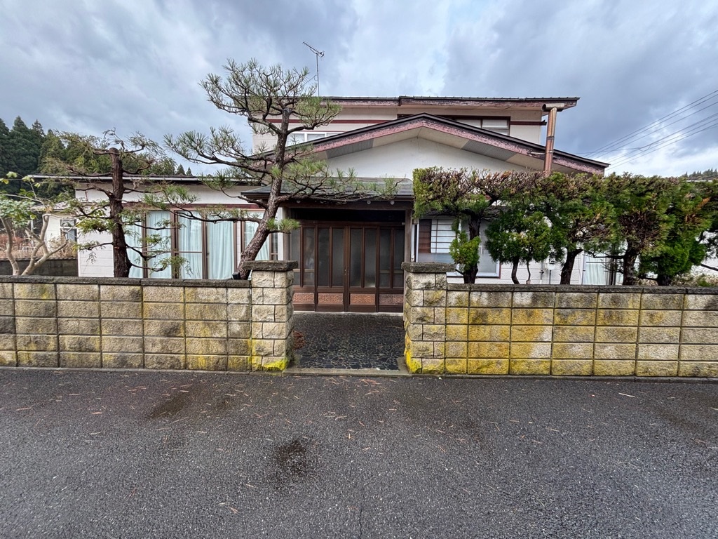House, 11-min walk to station, Akita