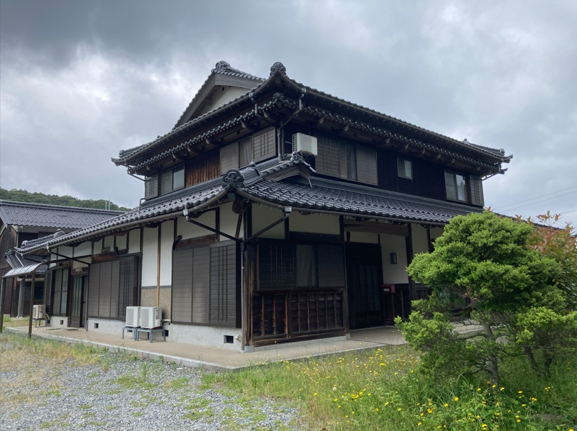 1990s wood house, 9-min walk to station, Fukui