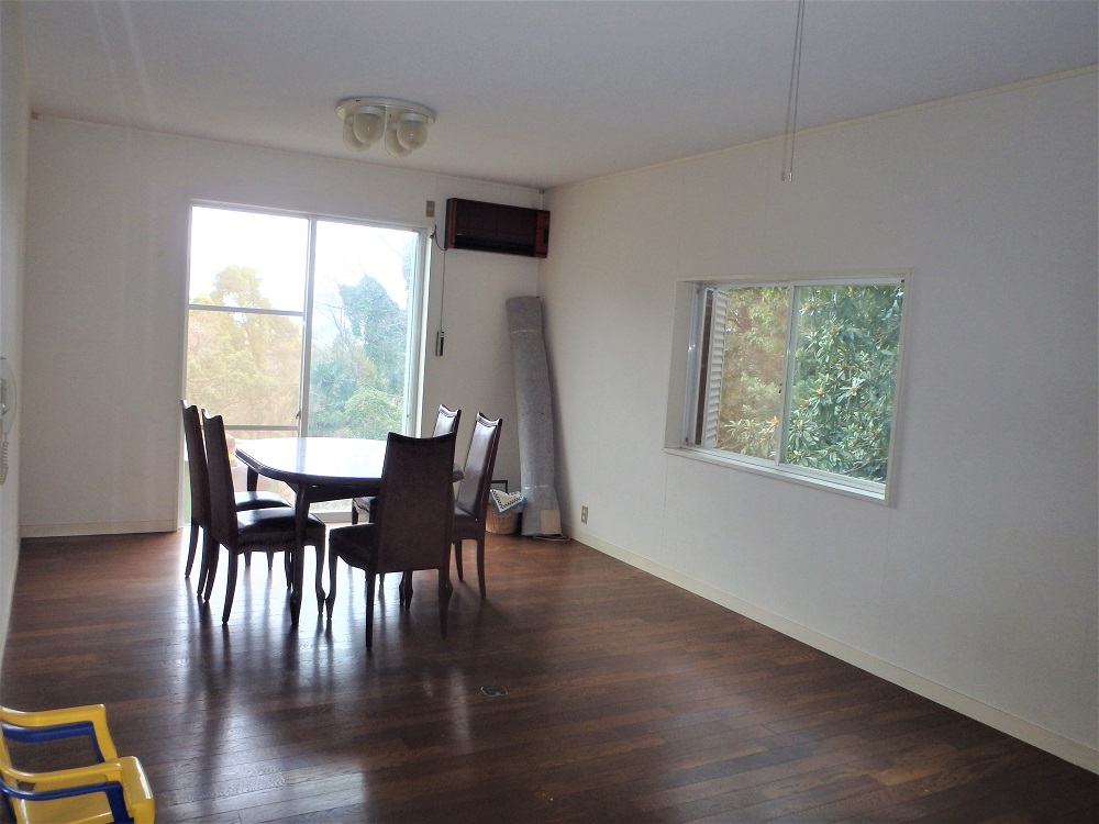 1980s wood house on a large plot in Kagawa