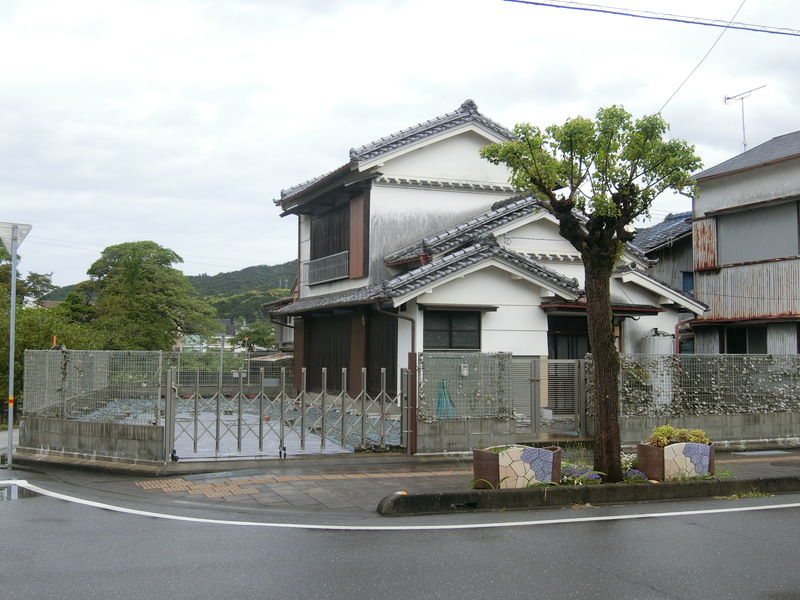 1960s wood house in Kochi