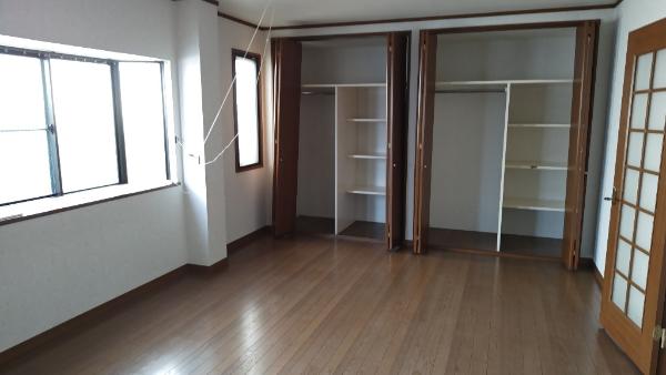 1990s wood house in Hyogo