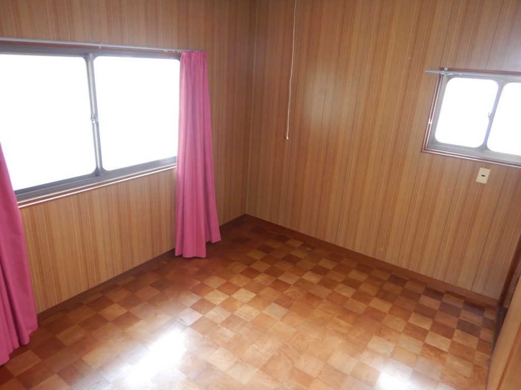1970s wood house in Ehime
