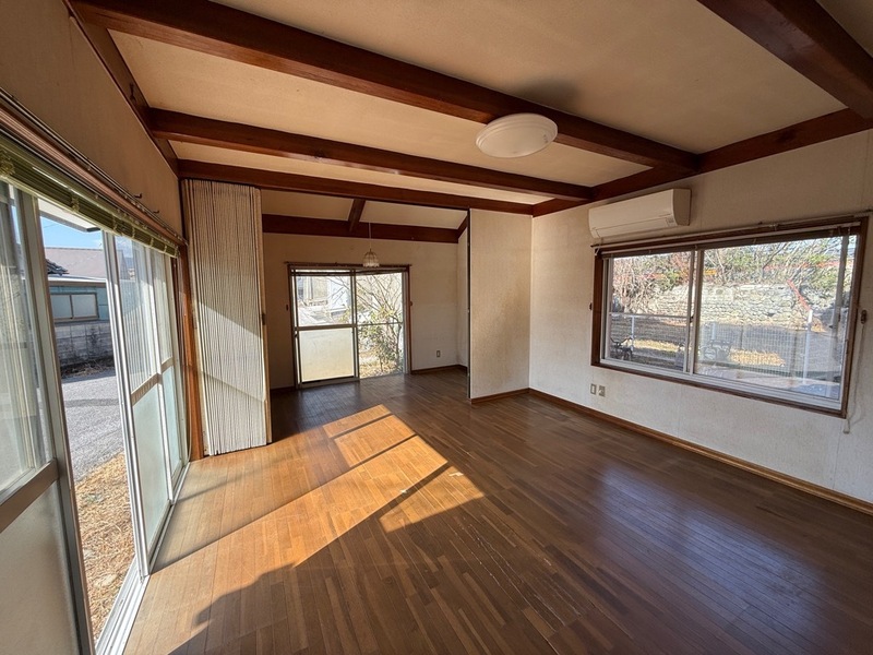Wood house in Aki