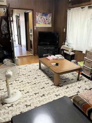 1970s wood house, 20-min walk to station, Shimane