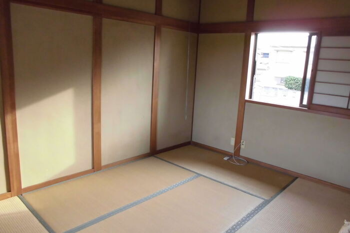1990s wood house, 3-min walk to station, Kagawa