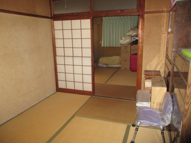 1950s wood house, 17-min walk to station, Okayama