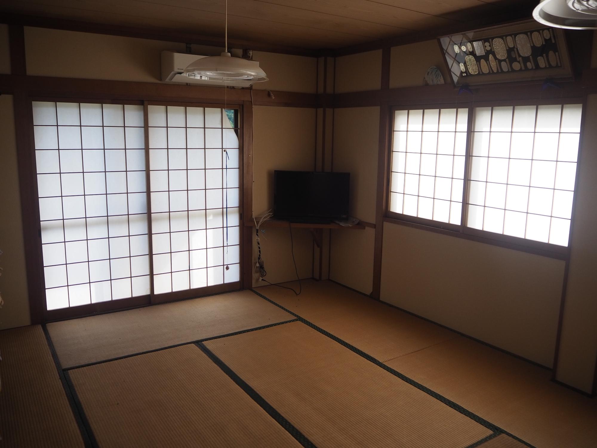 1980s concrete house in Tokushima