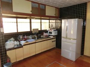 1970s wood house, 12-min walk to station, Kawanishi, Yusui