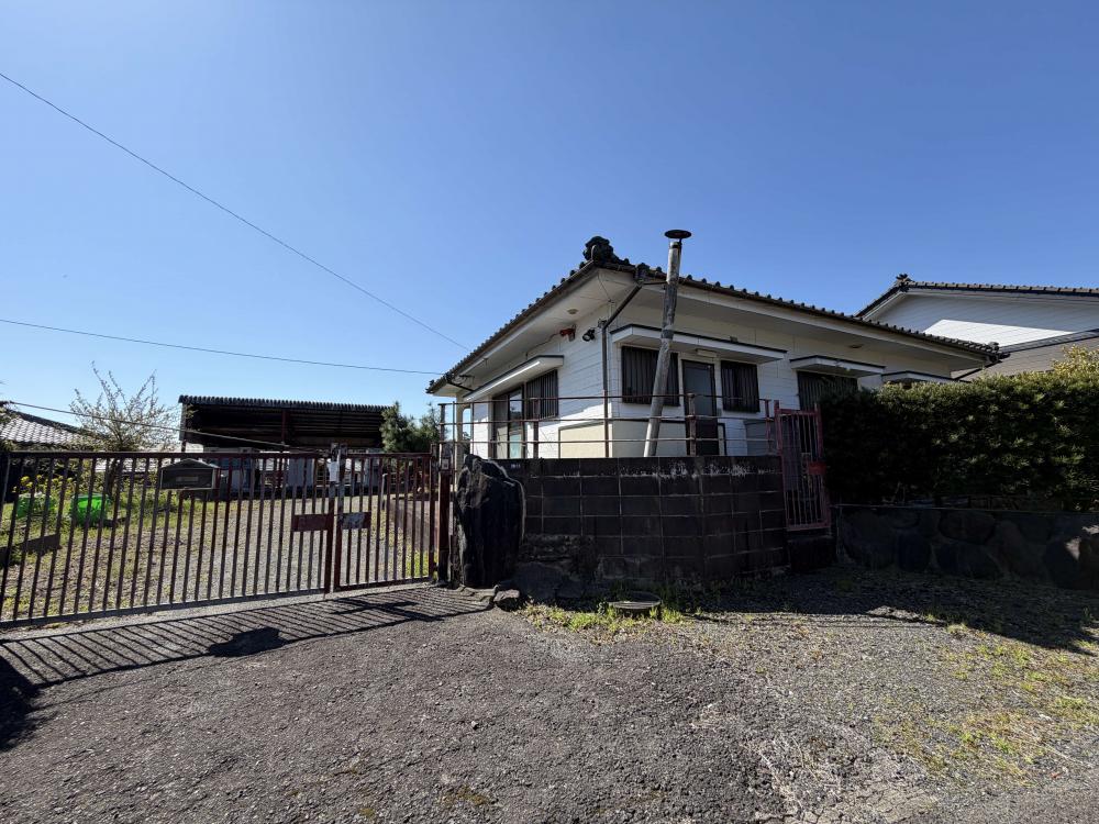 1990s wood house in Kasanohara, Kanoya