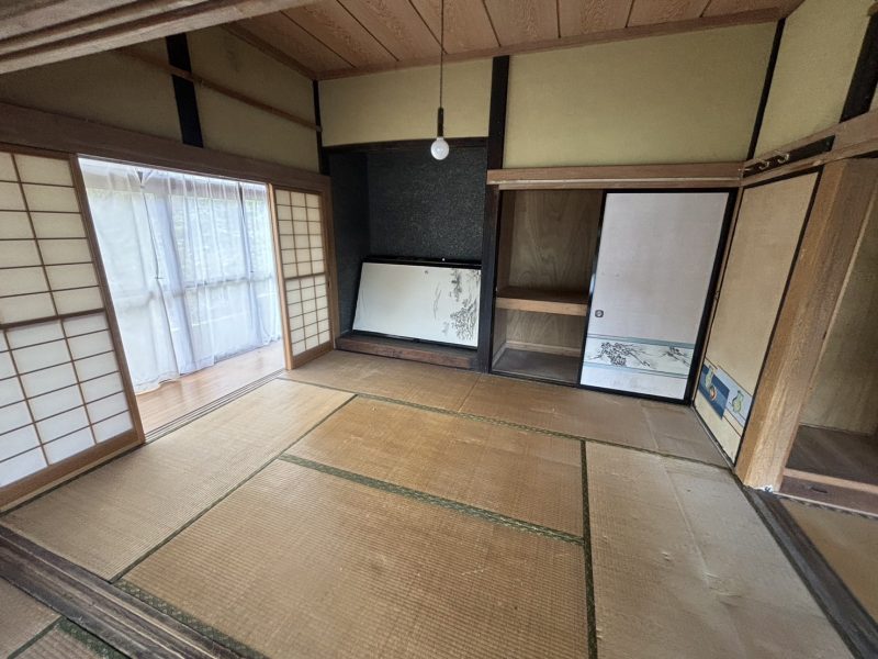 1900s wood house on a large plot in Iwate