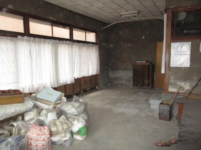 1980s wood house, 15-min walk to station, Okayama