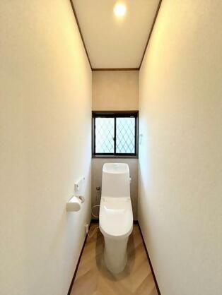 1990s wood house, 7-min walk to station, Kagawa