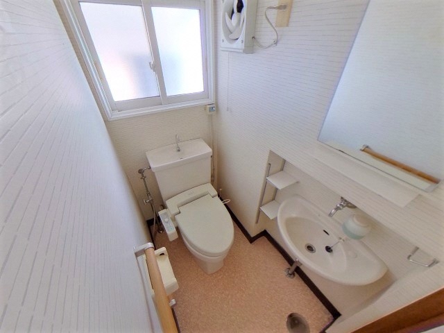 1970s wood house in Aomori