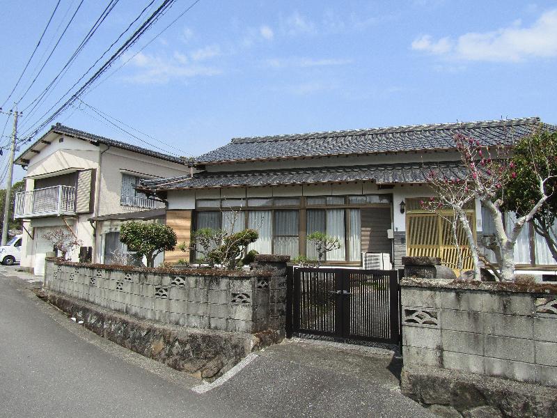 1980s wood house in Oita