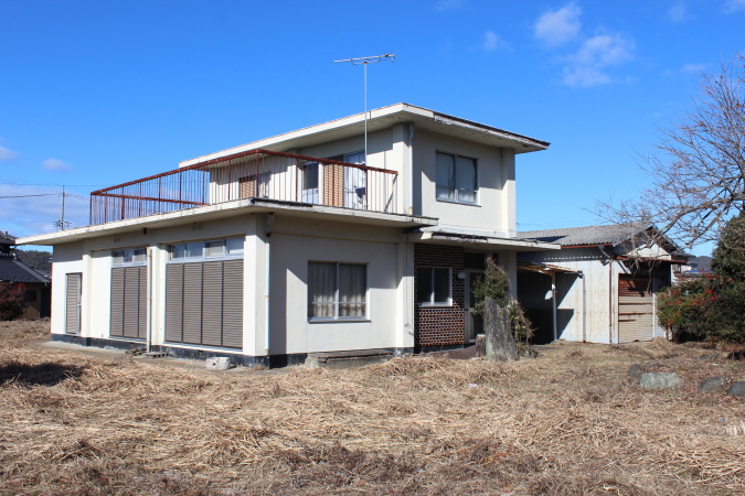 1960s wood house, 16-min walk to station, Gifu