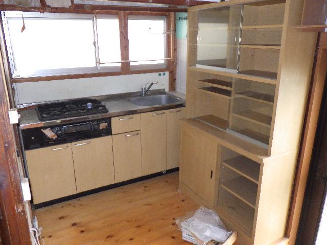 1960s wood house, 8-min walk to station, Nagasaki