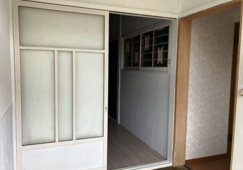 1970s wood house, 5-min walk to station, Toyama