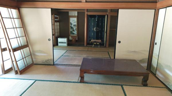1960s wood house with storehouses in Hyogo
